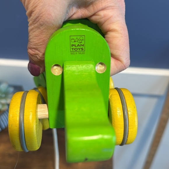 Wood Dancing Alligator Pull String Plan Toy Clanking Learn Animal Friend Toddler - Picture 6 of 6